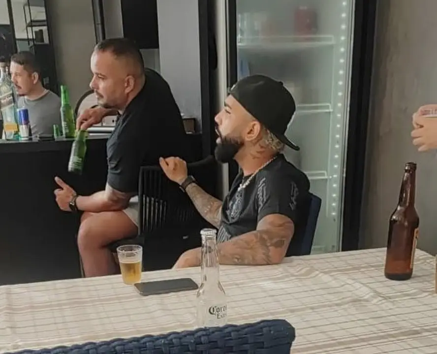 Imagem de Gabigol com camisa do Corinthians abala o Flamengo