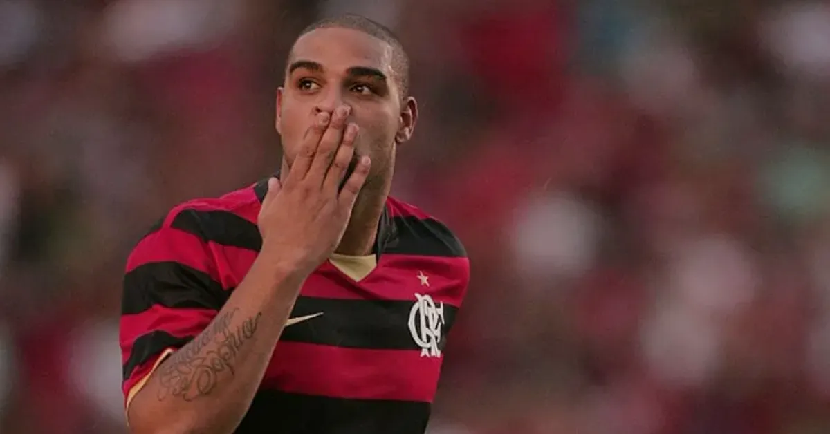 Despedida de Adriano: Ídolo do Flamengo se encontra com Pedro antes de jogo festivo