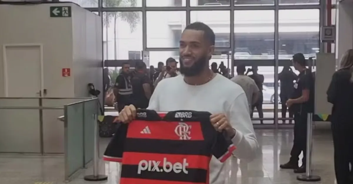 Reforço Rubro-Negro: Juninho Firma Contrato e Torcida Acompanha Treinos nos EUA