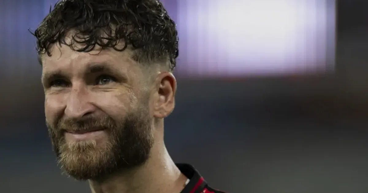 Desafios na Defesa do Flamengo: Lesão de Léo Pereira e Opções para a Libertadores