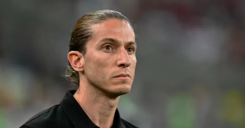 Filipe Luís e a Polêmica das Apostas e Logística no Flamengo: Uma Análise