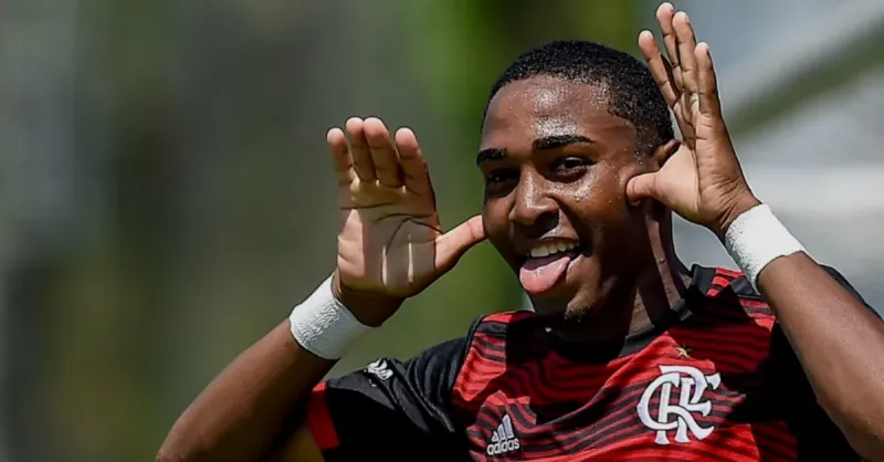 Lorran: O Retorno da Joia do Flamengo em Jogo Decisivo