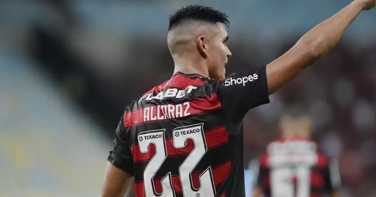 Carlos Alcaraz: Everton e Flamengo em Negociação Crucial por Transferência Definitiva