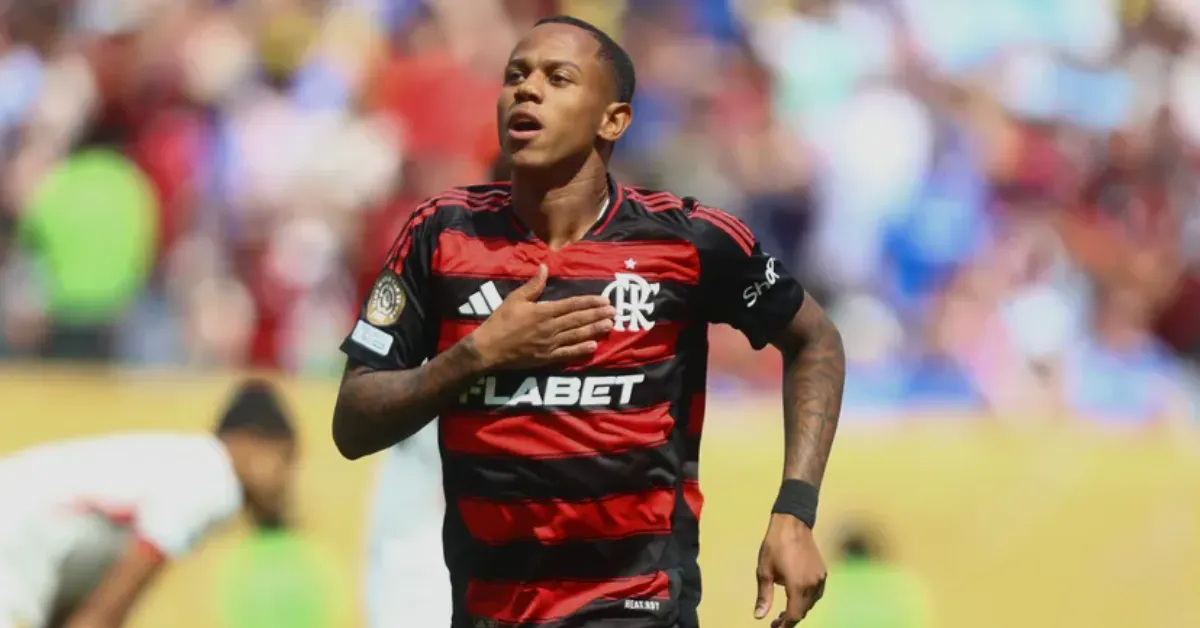 Wallace Yan: Revelação do Flamengo e Negociações de Contrato - Flapress