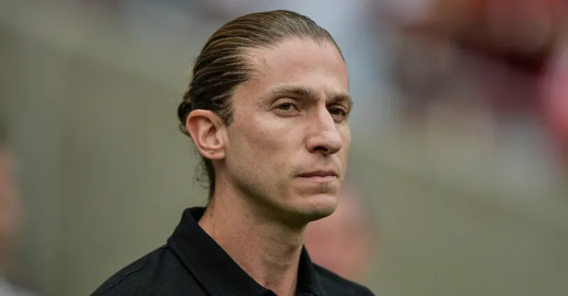 Filipe Luís e Flamengo: Detalhes da Proposta de Renovação Revelados