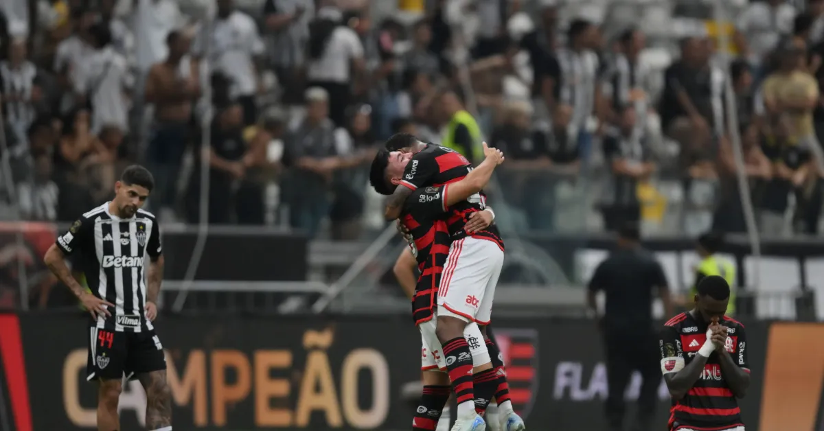 Brasileirão 2025: Flamengo e Palmeiras na Batalha Final pelo Título - Análise de Probabilidades