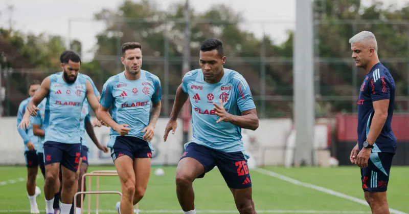 A Queda do Flamengo: Comentaristas Revelam Causas do Desempenho Abaixo