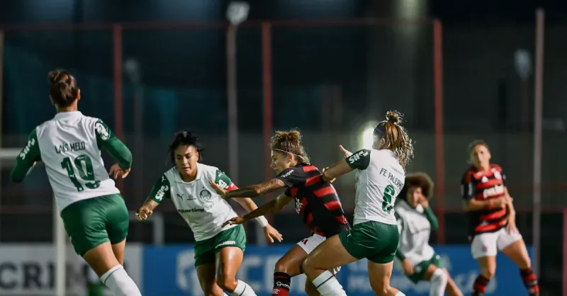 Brasileirão Feminino: Flamengo x Palmeiras - Duelo Decisivo!