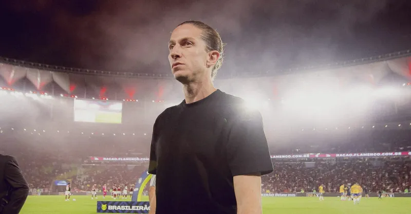 Flamengo Centenário: Filipe Luís Supera 100 Gols e Imprime Marca Ofensiva no Clube