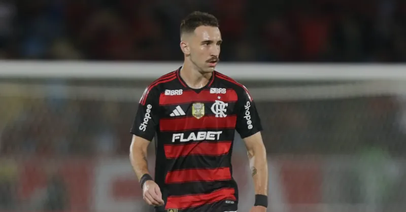 Léo Ortiz no Radar do Napoli: Flamengo Mantém Postura Dura no Mercado
