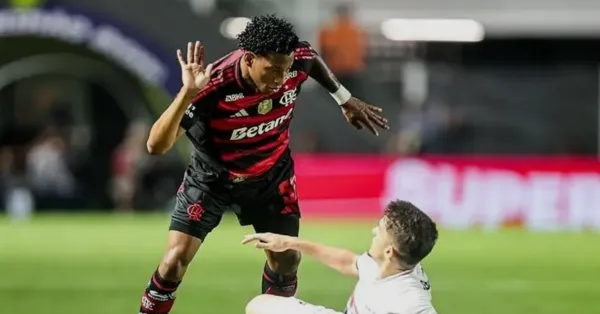 Filipe Luís Defende Plata: A Polêmica Expulsão no Clássico do Morumbi