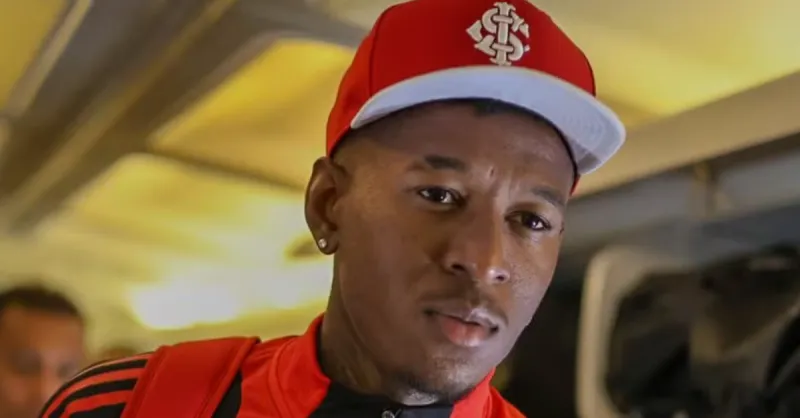 Vitão no Radar: Flamengo Intensifica Busca por Zagueiro e Enfrenta Duelos Cruciais