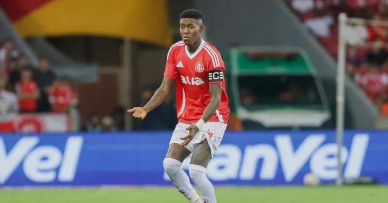 Vitão no Flamengo: Veja Comparação com Léo Pereira e Léo Ortiz