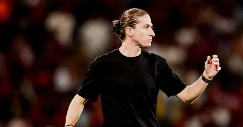 Críticas à Escalação do Flamengo: Filipe Luís Preso a Nomes?