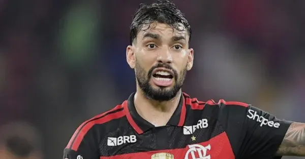 Lucas Paquetá Brilha como Volante no Flamengo, Mas o Primeiro Gol Ainda Escapa